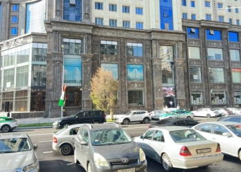 Офис в аренду, В бизнес-центре, 54 м²