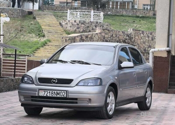 Opel Astra F,  2000