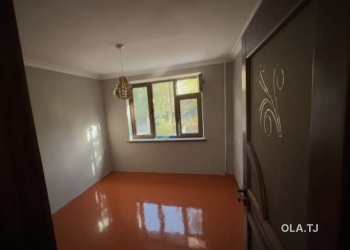 4 комнатная квартира, 1, 80 м²