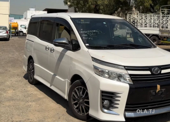Toyota Voxy,  2016