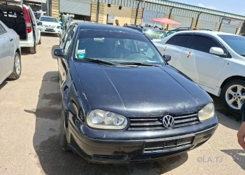 Volkswagen Golf,  2000
