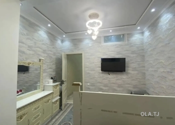 3 комнатная квартира, 8 этаж, 90 м²