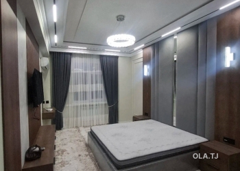 4 комнатная квартира, 8 этаж, 140 м²