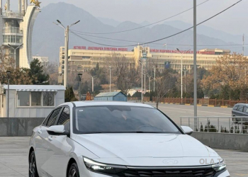 Hyundai Elantra,  2024