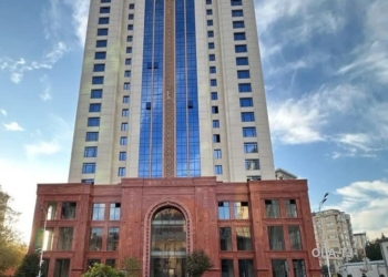 4 комнатная квартира, ,