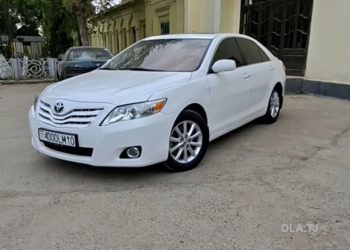 Toyota Camry,  2011
