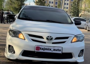 Toyota Corolla,  2013