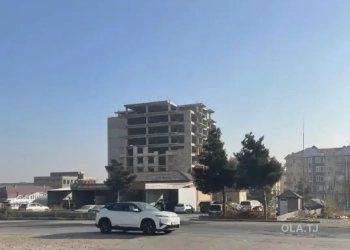 3 комнатная квартира, 8 этаж, 126 м²