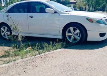 Toyota Camry,  2009