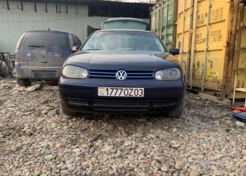 Volkswagen Golf,  2001
