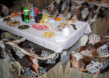 Стол со стульями на прокат