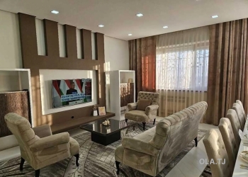5 комнатная квартира, 4 этаж, 240 м²