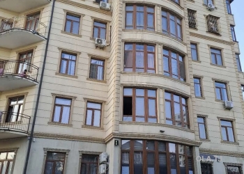 3 комнатная квартира, 1 этаж, 100 м²