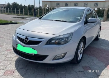 Opel Astra J,  2012