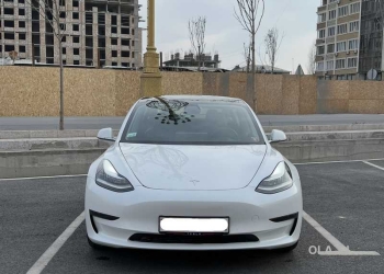 Tesla Model 3,  2021