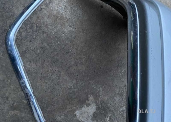 Никель от переднего бампера Mercedes-Benz