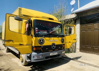 Бортовой грузовик Mercedes-Benz Atego 1328, 2000