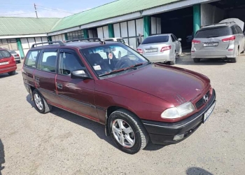 Opel Astra F,  1995