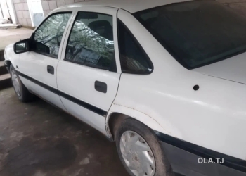 Opel Vectra A,  1992