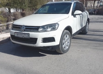 Volkswagen Touareg,  2011