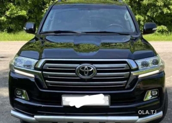 Лобовое стекло от Toyota Land Cruiser FJ200
