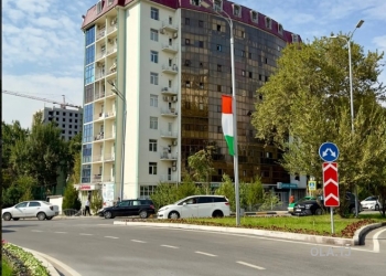 Офис в аренду, В жилом доме, 58 м²