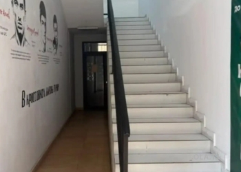 Офис в аренду, В бизнес-центре, 80 м²