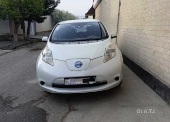 Nissan Leaf,  2011