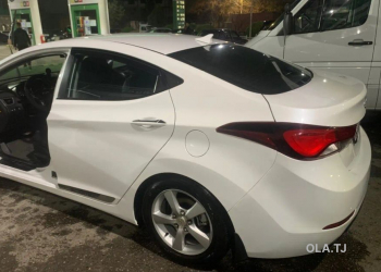 Hyundai Elantra,  2015
