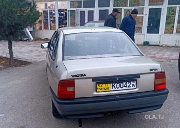 Opel Vectra A,  1992