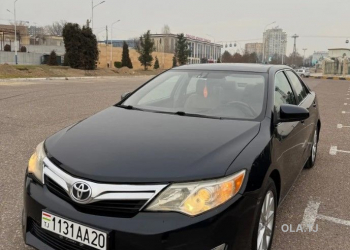 Toyota Camry,  2012