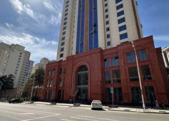 5 комнатная квартира, 9 этаж, 158 м²