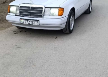 Mercedes-Benz E-Класс,  1990