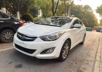 Hyundai Elantra,  2015