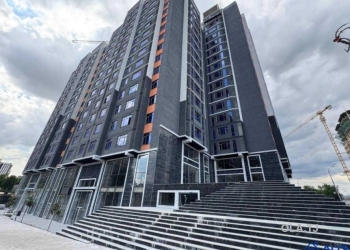 2 комнатная квартира, 13 этаж, 77 м²