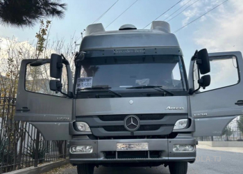Бортовой грузовик  Mersedes-benz Atego ,