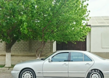 Mercedes-Benz E-Класс,  2000