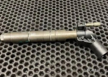 Форсунка топливная Mercedes-Benz A6420701187 642