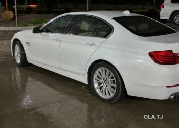 BMW 5 серия,  2012