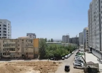 4 комнатная квартира, 2, 130 м²