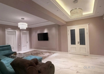 4 комнатная квартира, 8, 132 м²