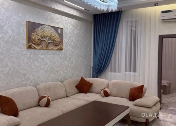 4 комнатная квартира, 8, 98 м²