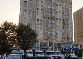 2 комнатная квартира, 13 этаж, 42 м²