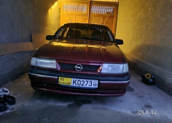 Opel Vectra A,  1995