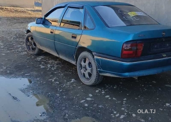 Opel Vectra A,  1993