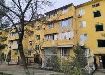 3 комнатная квартира, 2 этаж, 52 м²