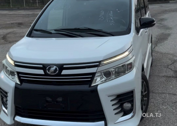 Toyota Voxy,  2015