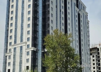 4 комнатная квартира, 18, 200 м²