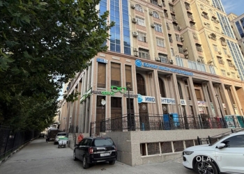 Офис в аренду, В бизнес-центре, 110 м²