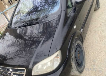 Opel Zafira,  2004